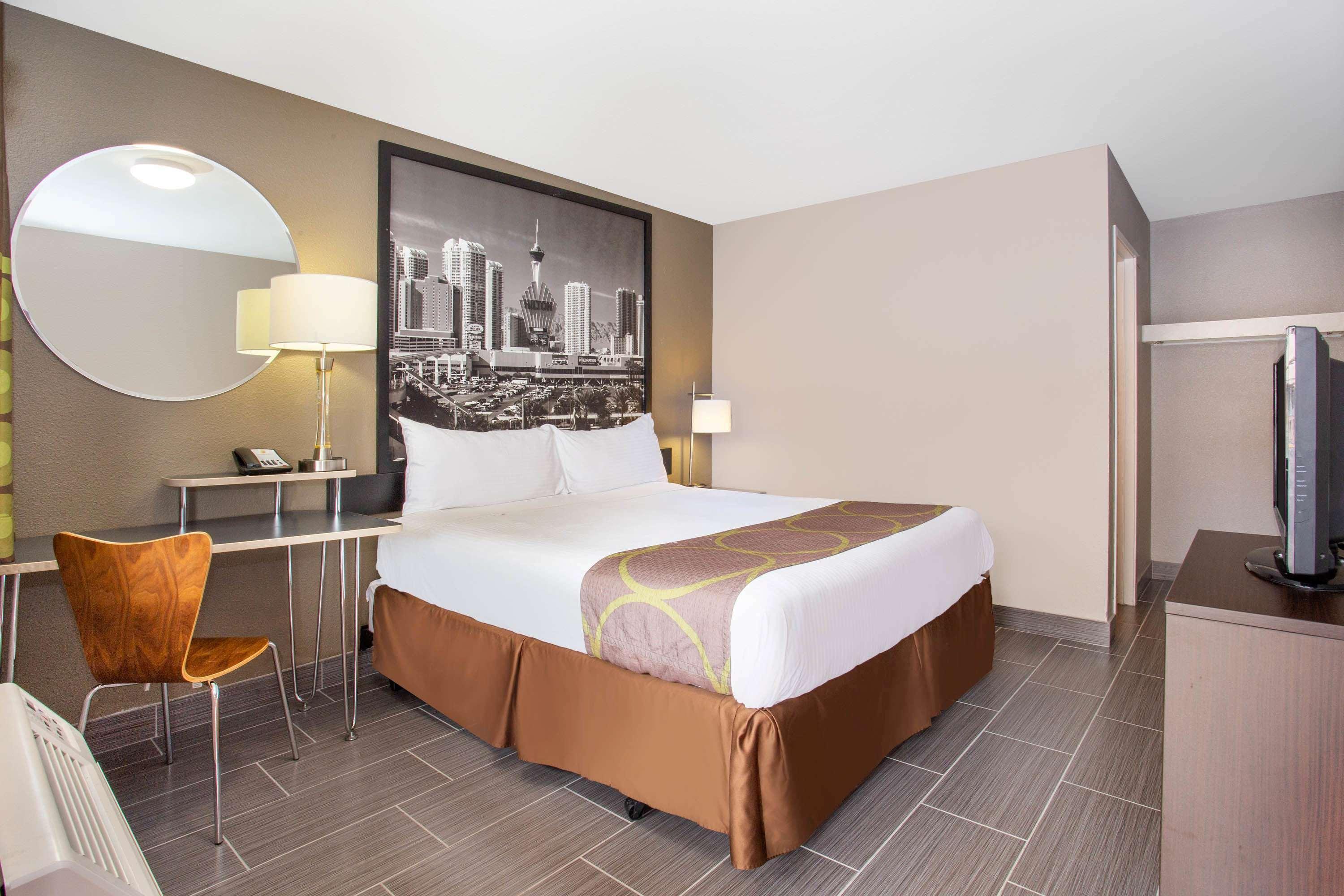 Super 8 By Wyndham Las Vegas Nellis Afb Area Zewnętrze zdjęcie